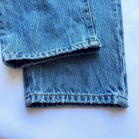 LEVI'S 501 "81 MEDIUM WASH BUTTON FLY STRAIGH LEG JEANS - 27 X 31 - Picture 9 of 12